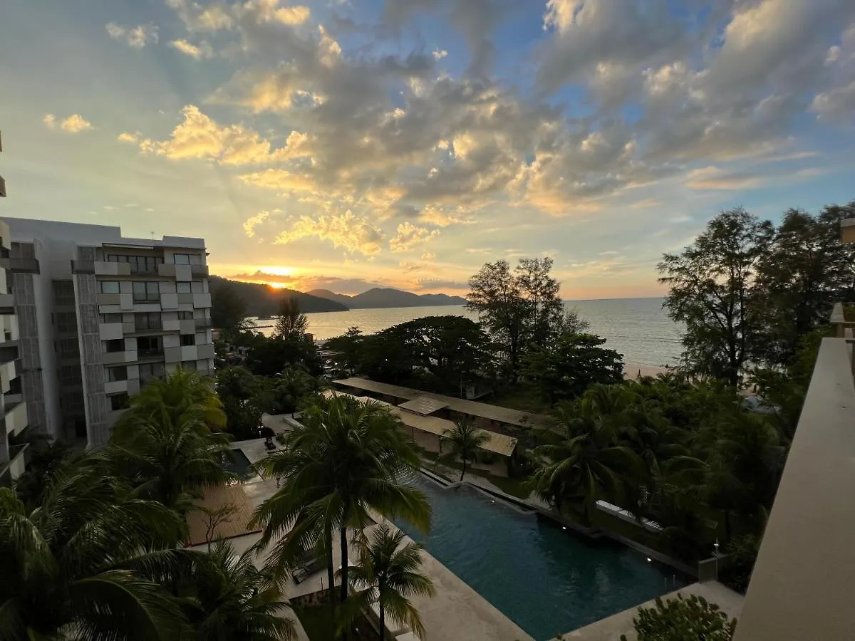 By The Sea - Penthouse 3 Bedroom Batu Ferringhi