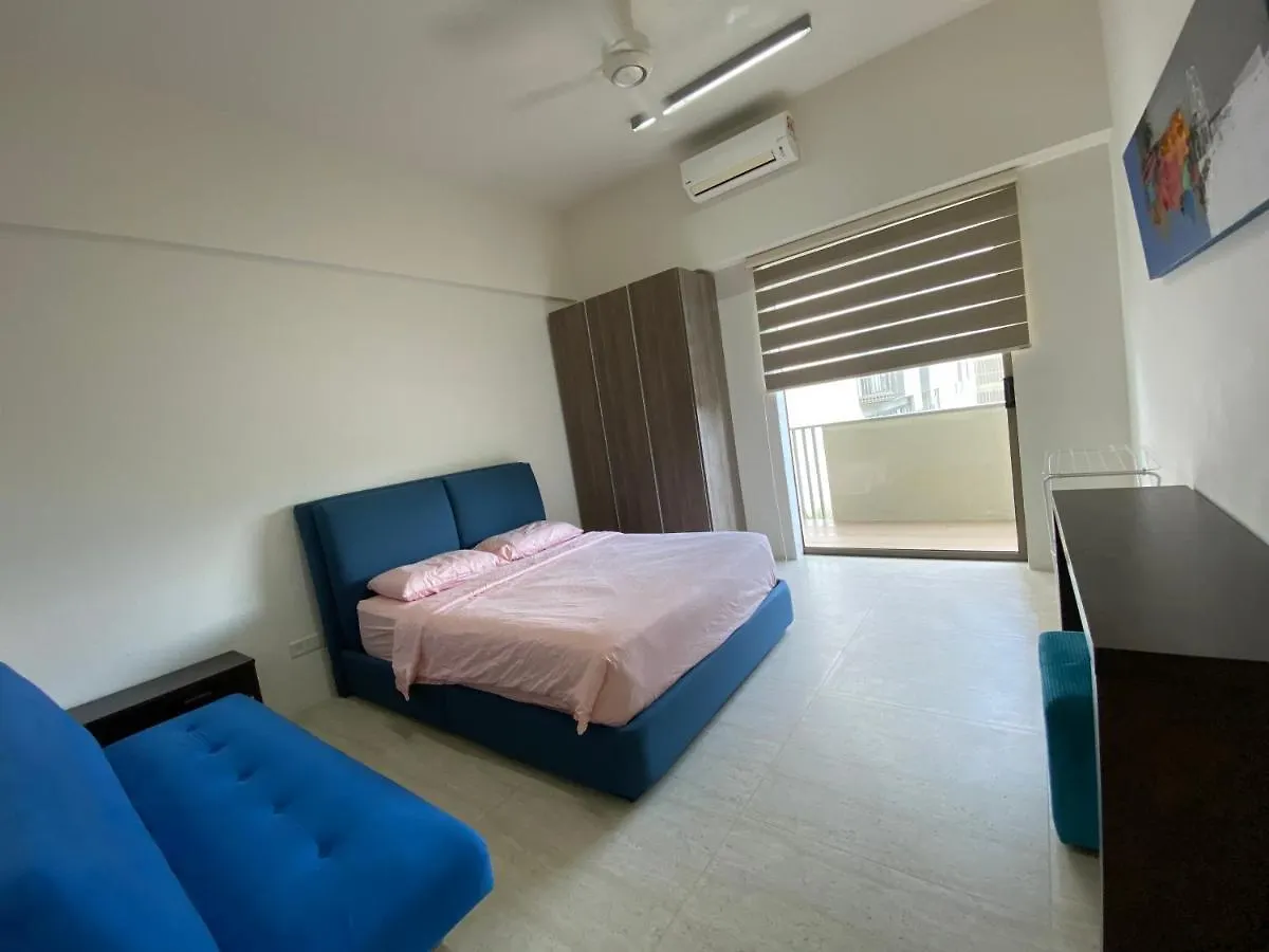 By The Sea - Penthouse 3 Bedroom Batu Ferringhi Apartment
