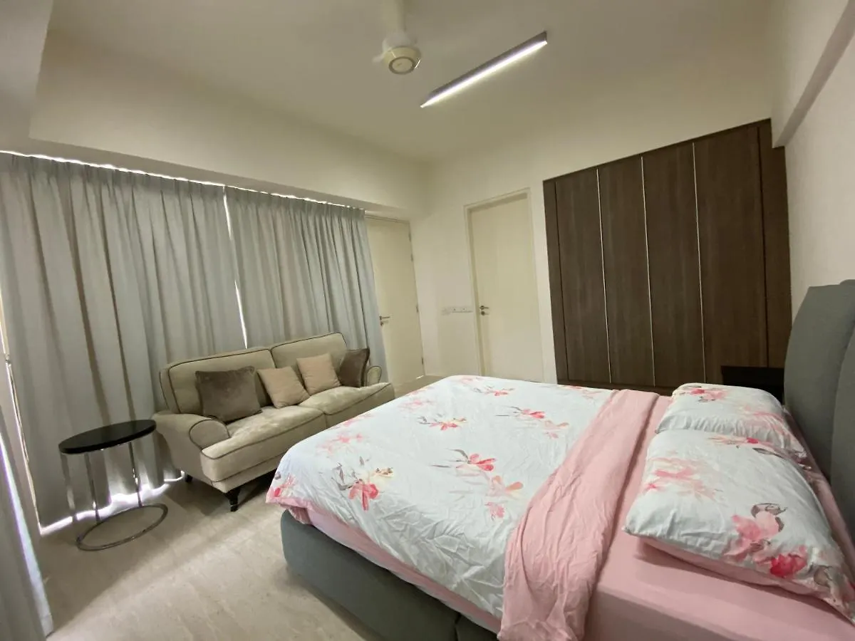 By The Sea - Penthouse 3 Bedroom Batu Ferringhi Apartment